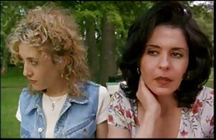 XXX Première amateur video gratuite fois pour une jeune fille aux taches de rousseur avec des accolades